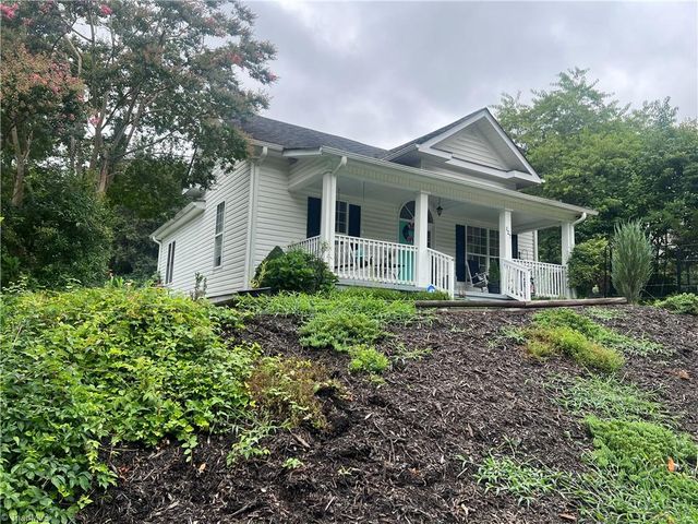 127 Sydnor Street, Mount Airy, NC 27030