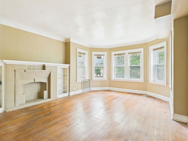 8024 S Vernon Avenue, Chicago, IL 60619