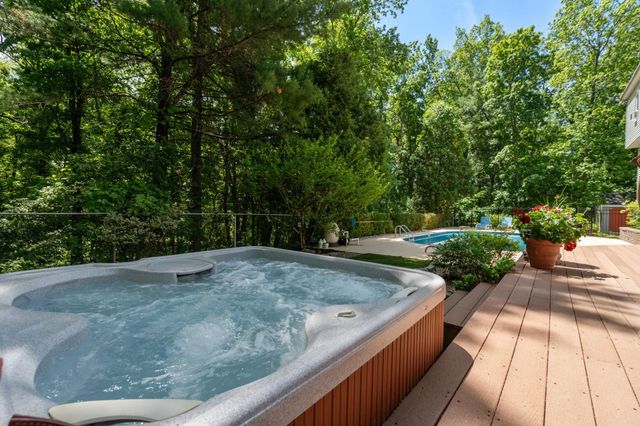 2 Grandview Road, Windham, NH 03087