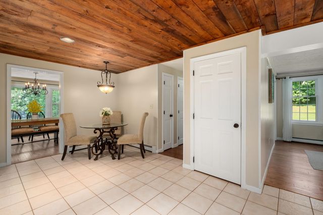 2 Grandview Road, Windham, NH 03087