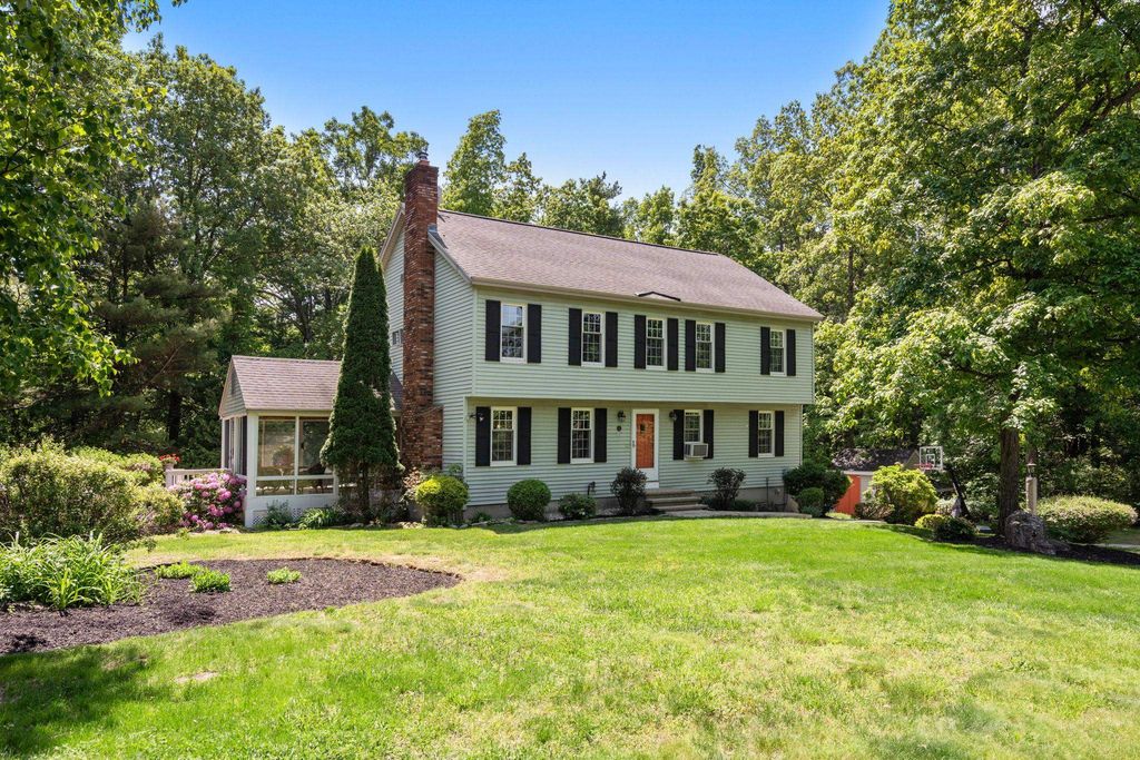 2 Grandview Road, Windham, NH 03087