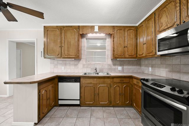 31853 Netterville Rd, Denham Springs, LA 70726