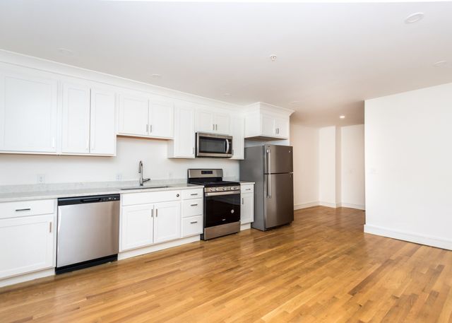 92 Brown Street 1, Waltham, MA 02453