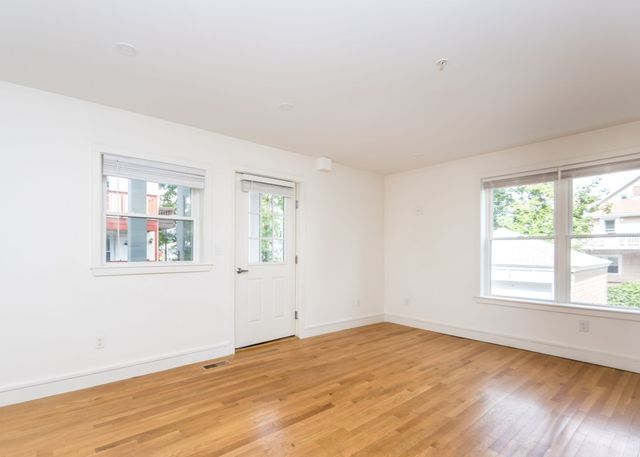 92 Brown Street 1, Waltham, MA 02453