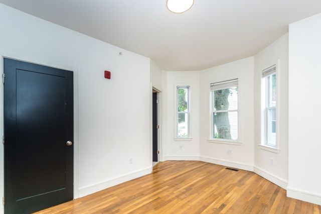 92 Brown Street 1, Waltham, MA 02453