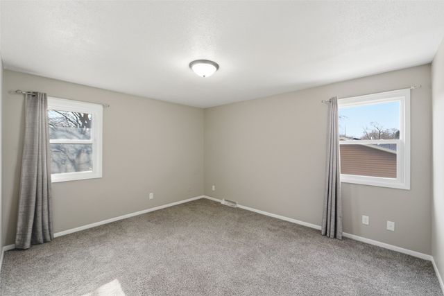 3912 SE 5th Street, Des Moines, IA 50315