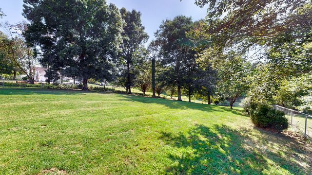 2371 Beasley Ln, Columbia, TN 38401