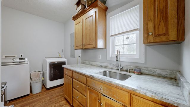 2371 Beasley Ln, Columbia, TN 38401