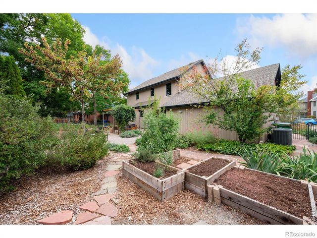 900 Whalers Way, Fort Collins, CO 80525