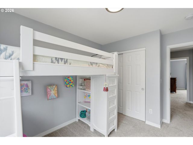 180 Sw 3RD St, Dundee, OR 97115