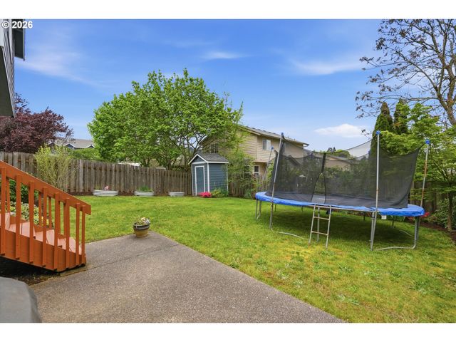 180 Sw 3RD St, Dundee, OR 97115