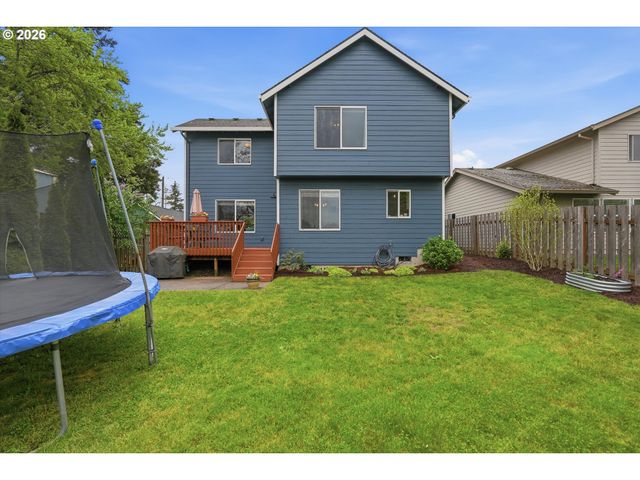 180 Sw 3RD St, Dundee, OR 97115