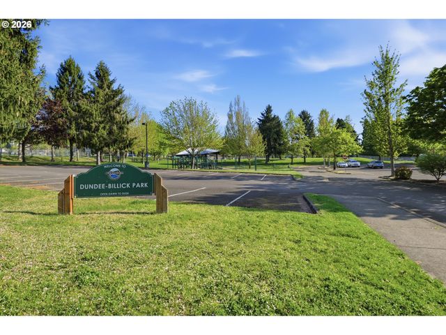 180 Sw 3RD St, Dundee, OR 97115