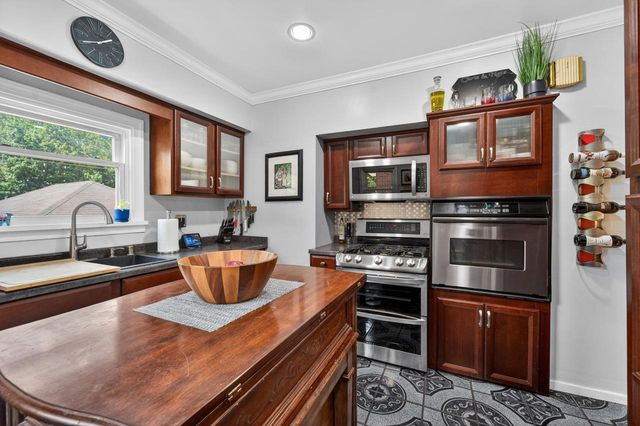 3261 S Logan AVENUE, Milwaukee, WI 53207