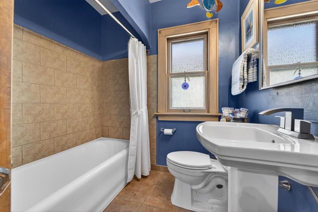 3261 S Logan AVENUE, Milwaukee, WI 53207