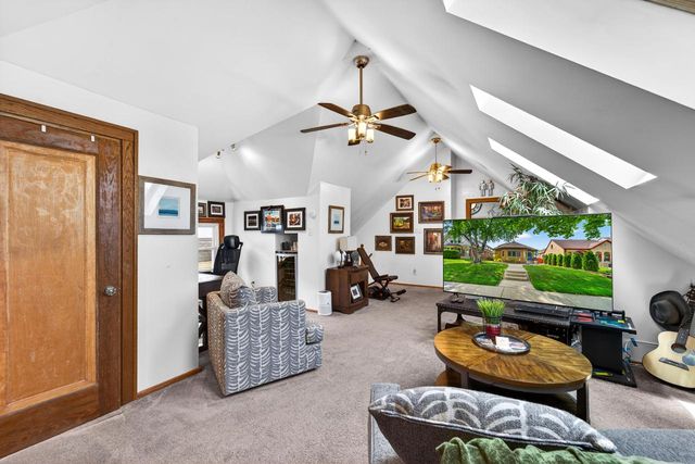3261 S Logan AVENUE, Milwaukee, WI 53207