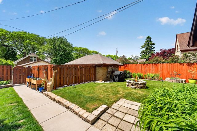 3261 S Logan AVENUE, Milwaukee, WI 53207