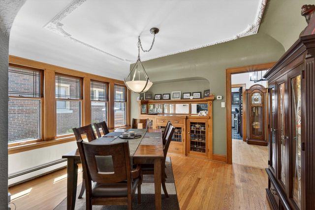 3261 S Logan AVENUE, Milwaukee, WI 53207