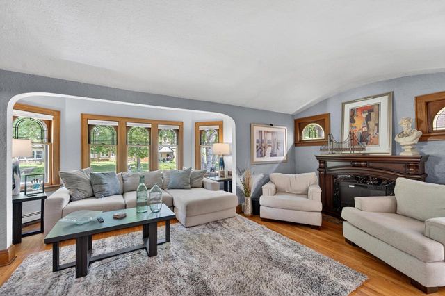 3261 S Logan AVENUE, Milwaukee, WI 53207
