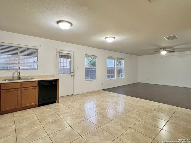24707 Corral Gabble, San Antonio, TX 78261