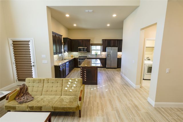 878 Hatton Sumner Place, Arlington, TX 76005