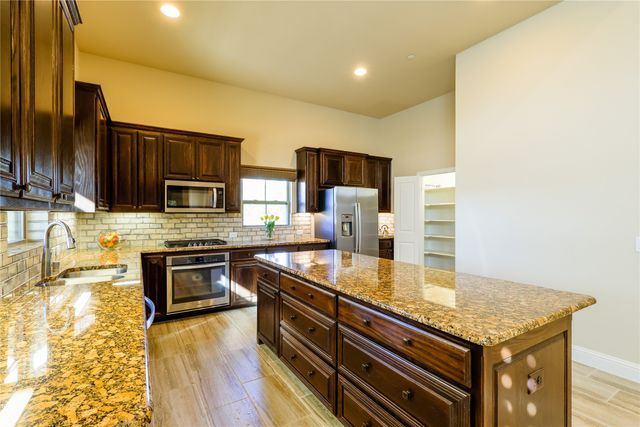 878 Hatton Sumner Place, Arlington, TX 76005