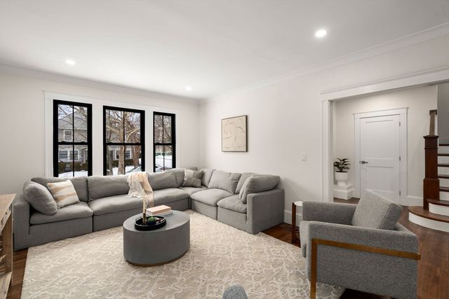 25 Barnard Ave, Watertown, MA 02472