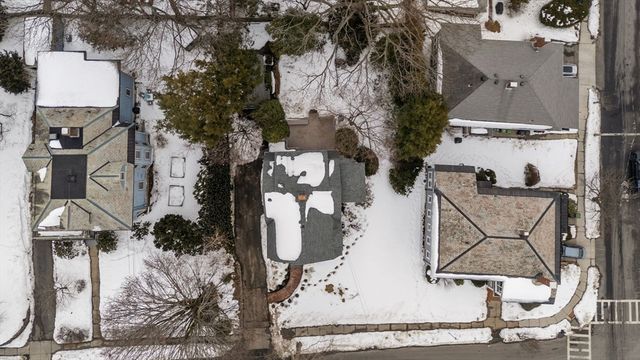 25 Barnard Ave, Watertown, MA 02472