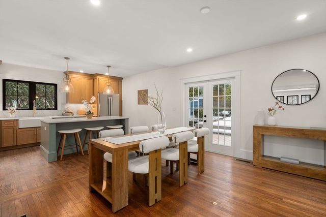 25 Barnard Ave, Watertown, MA 02472