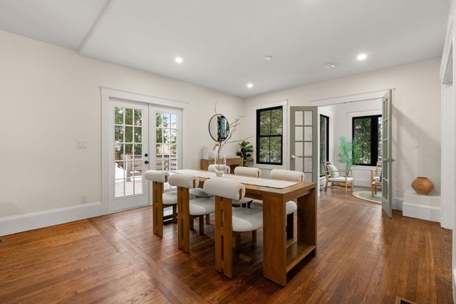 25 Barnard Ave, Watertown, MA 02472