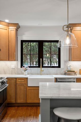 25 Barnard Ave, Watertown, MA 02472