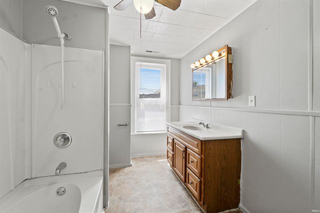 424 Byron Street, Huntington, IN 46750