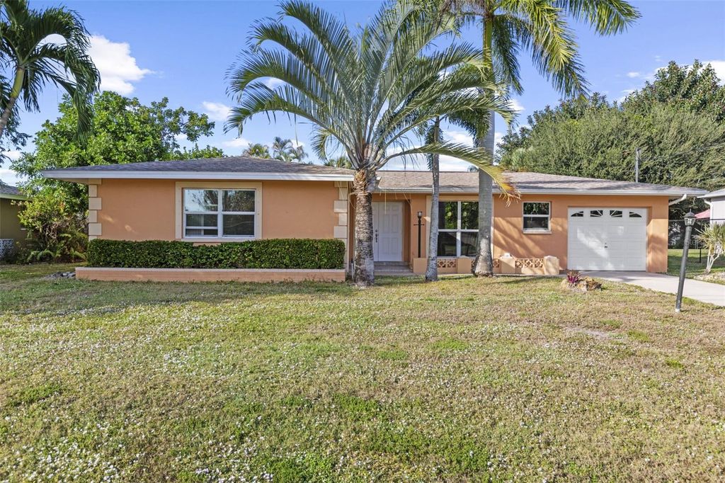 4156 COUNTRY CLUB BOULEVARD, Cape Coral, FL 33904