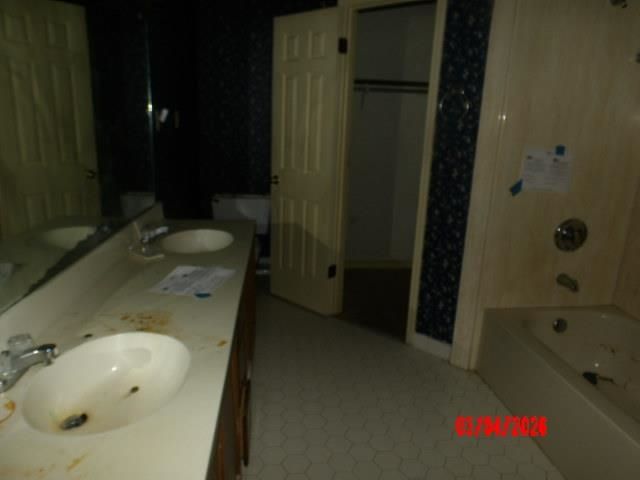 6732 HENREDON DR, Memphis, TN 38141