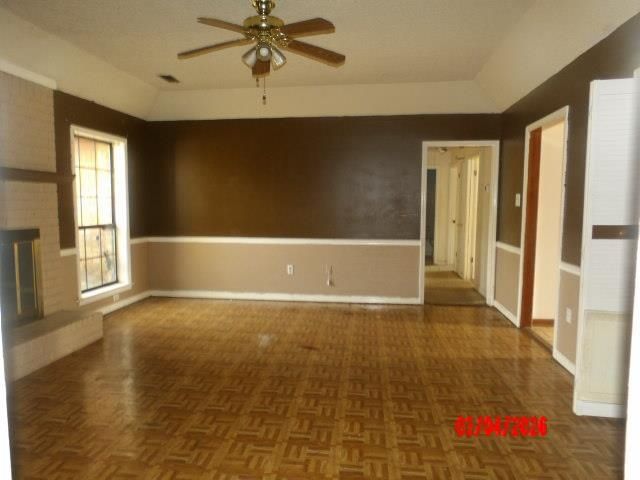 6732 HENREDON DR, Memphis, TN 38141