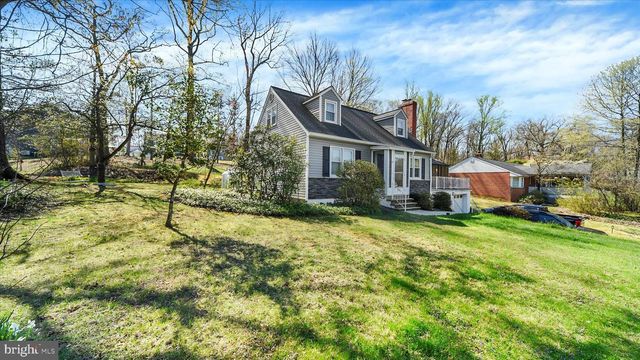 9409 FLAGSTONE DR, Baltimore, MD 21234