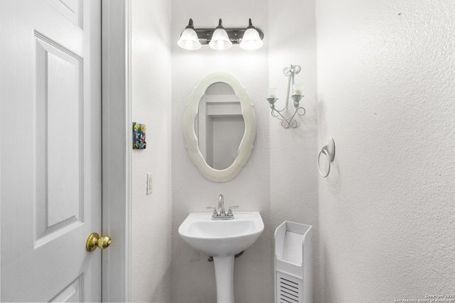 15103 Kamary, San Antonio, TX 78247