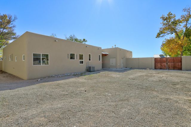 120 ESPINOSA Road, Corrales, NM 87048