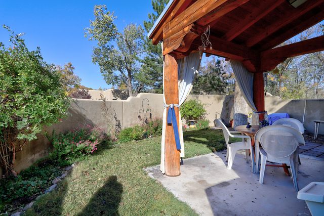 120 ESPINOSA Road, Corrales, NM 87048