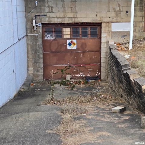 1732,1738,1744 N SHERIDAN Road, Peoria, IL 61604