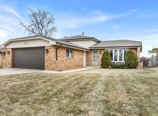 16617 Leslie Drive, Orland Hills, IL 60487