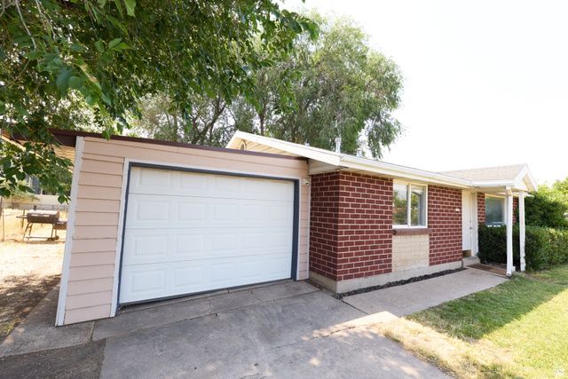 1504 N REID DR, Layton, UT 84041