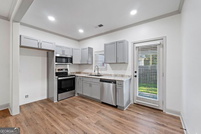 347 Ww Carr Avenue, Jackson, GA 30233
