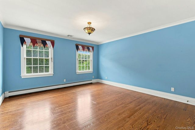 28 Spruce Street, Selden, NY 11784