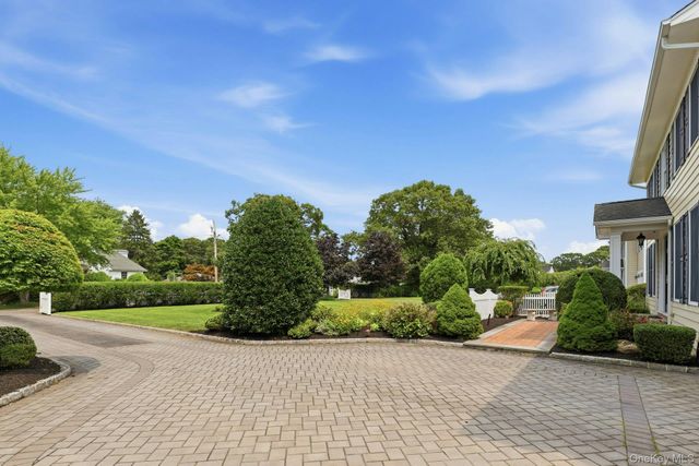 28 Spruce Street, Selden, NY 11784