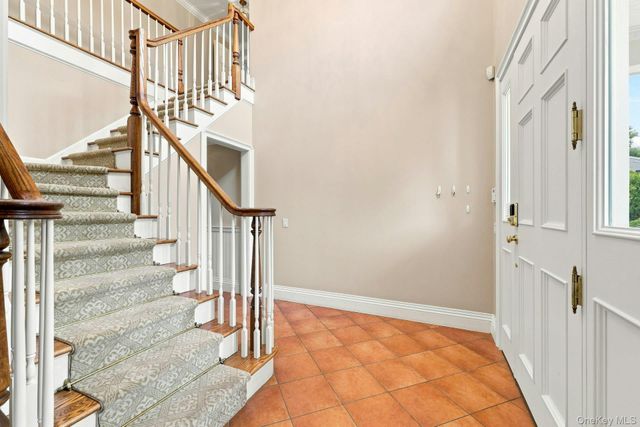 28 Spruce Street, Selden, NY 11784
