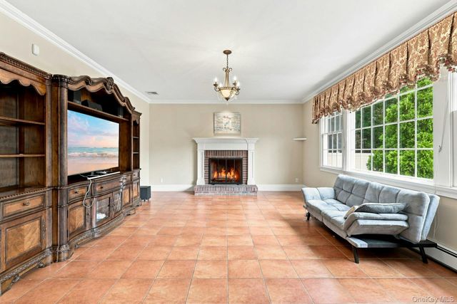 28 Spruce Street, Selden, NY 11784