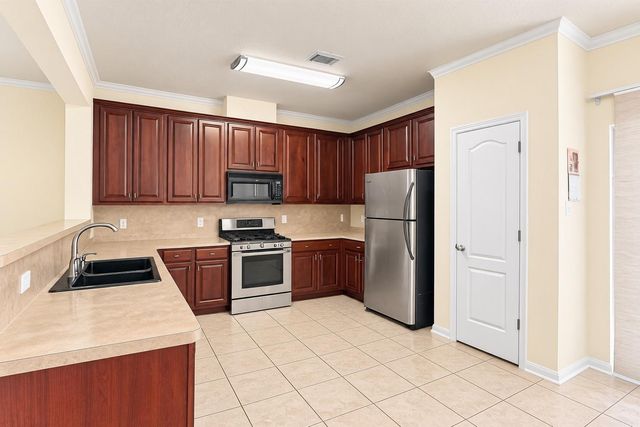 7911 Barnes Ridge Lane, Houston, TX 77072