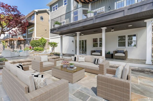 3 Lewis Avenue, Dobbs Ferry, NY 10522