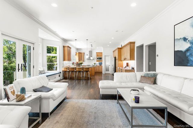 3 Lewis Avenue, Dobbs Ferry, NY 10522